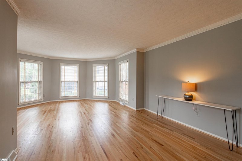 Property image 5 at 105 W Silverleaf Street, Greer, SC 29650