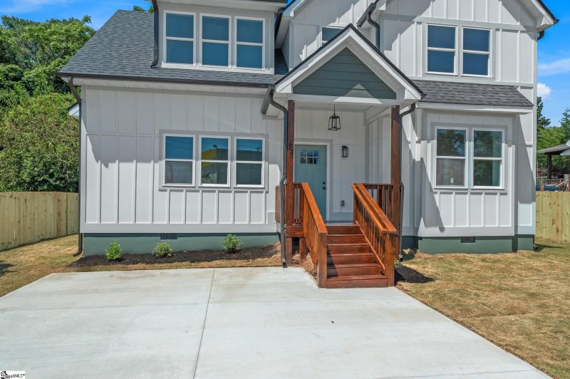 Property image 2 of 67 Dorsey Avenue in Abney Mills, Greenville, SC 29611