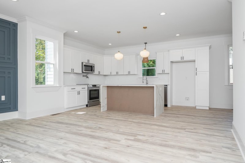 Property image 5 of 67 Dorsey Avenue in Abney Mills, Greenville, SC 29611