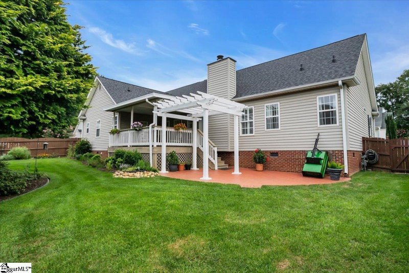 Property image 3 at 2 Pembark Lane, Simpsonville, SC 29681