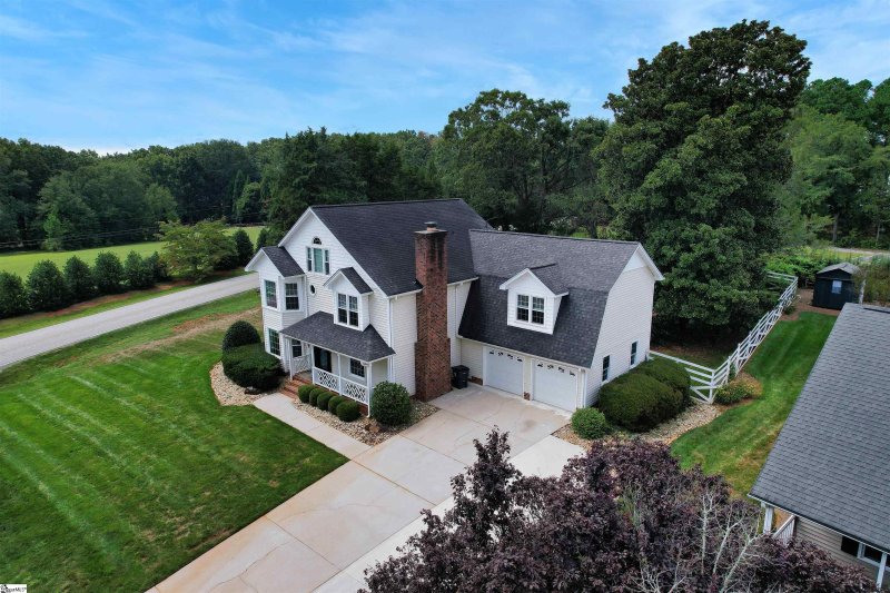 Property image 2 of 1 Briton Way in Brookfield West, Greenville, SC 29615