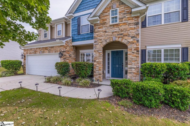 Property image 2 at 9 Peninsula Court, Simpsonville, SC 29681