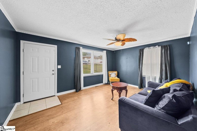 Property image 5 of 311 Scenic Drive in Serene Heights, Greer, SC 29651