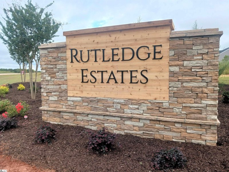 Property image 2 of 445 Haddon Road in Rutledge Estates, Woodruff, SC 29388