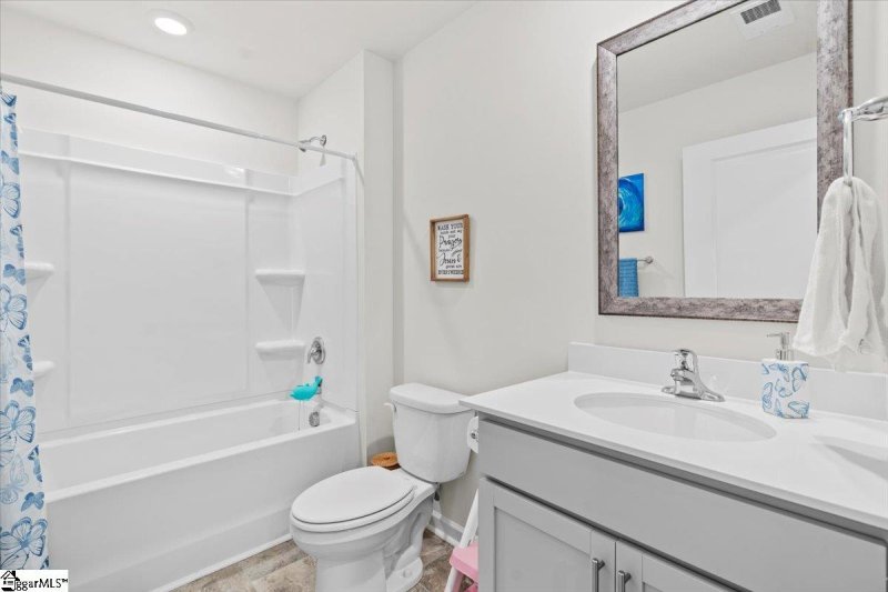 Property image 4 of 110 Ashwood Way in Lenhardt Grove, Easley, SC 29640