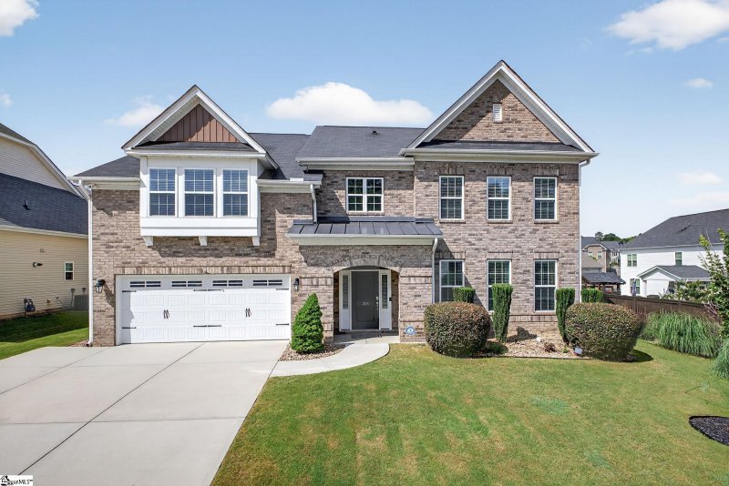 Property image 2 of 355 Leigh Creek Drive in Copper Creek, Simpsonville, SC 29681