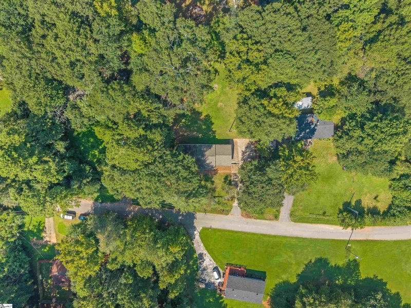 Property image 2 at 520 Churchill Circle, Greenville, SC 29605