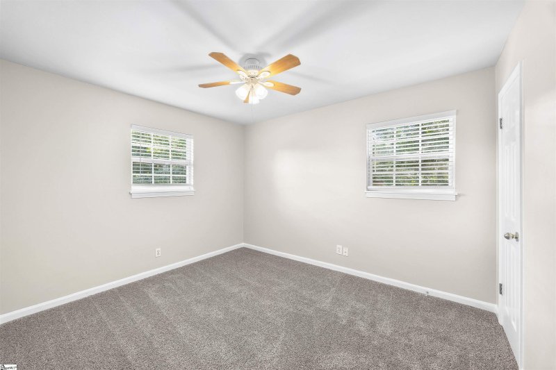 Property image 4 at 520 Churchill Circle, Greenville, SC 29605