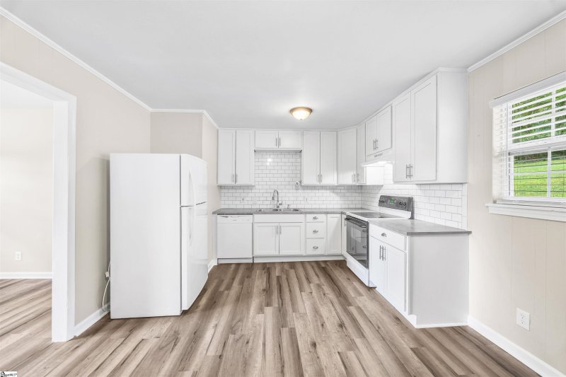 Property image 5 at 520 Churchill Circle, Greenville, SC 29605