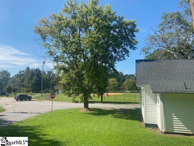 Property image 4 of 30 Baldwin Street in Brandon, Greenville, SC 29611-4640