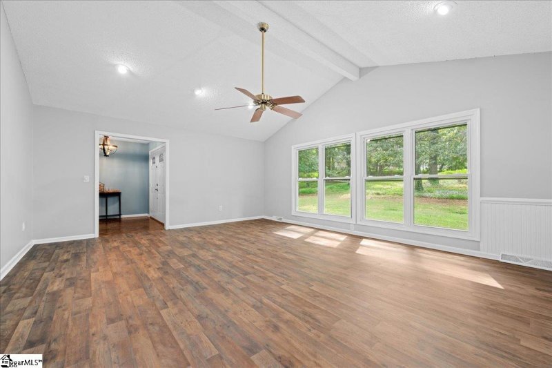 Property image 4 of 109 Nottingham Court in Georgetown, Easley, SC 29640