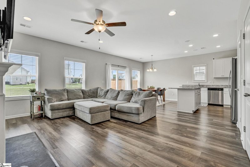 Property image 3 of 401 Seaborn Circle in Champions Village at Cherry Hill, Pendleton, SC 29670