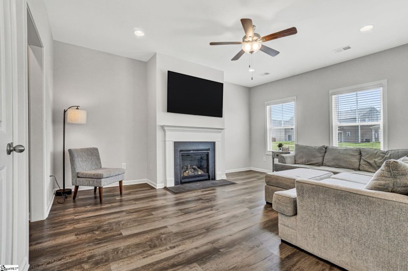 Property image 5 of 401 Seaborn Circle in Champions Village at Cherry Hill, Pendleton, SC 29670