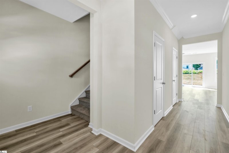 Property image 3 of 221 Brown Circle in Brownstone Park, Easley, SC 29642