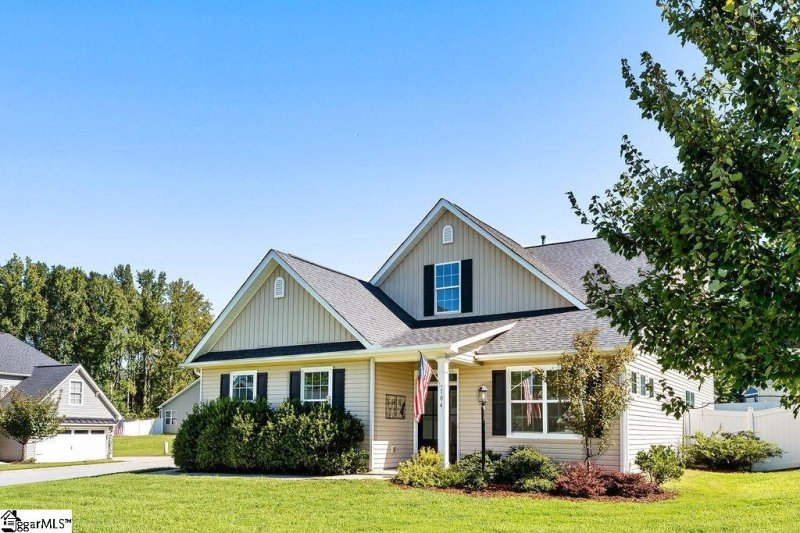 Arbor Woods, Piedmont Community