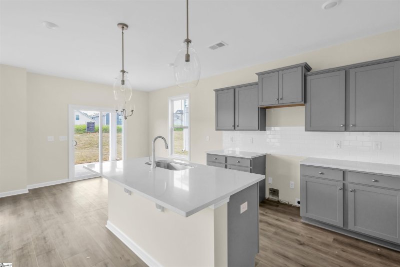 Property image 5 of 225 Brown Circle in Brownstone Park, Easley, SC 29642