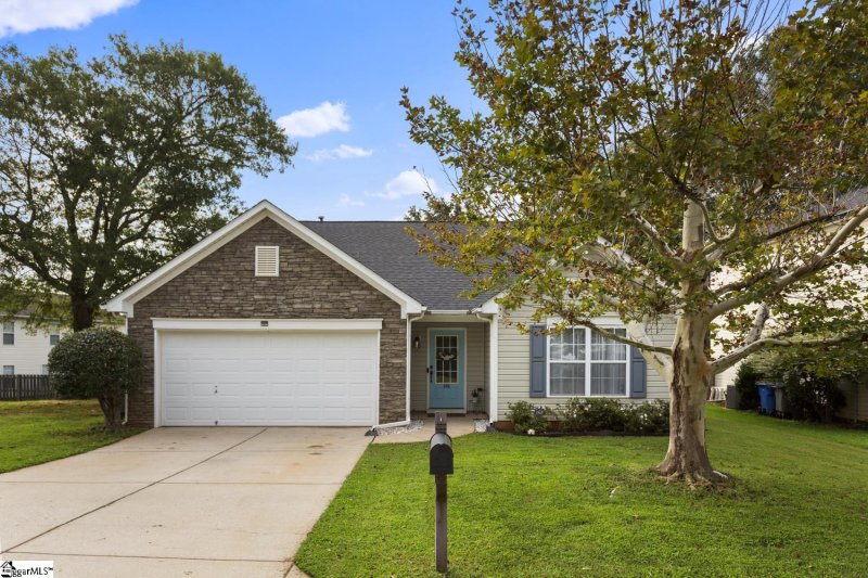 104 Ridgebrook Way