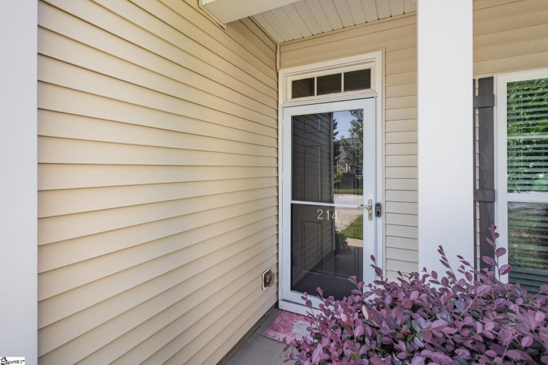 Property image 4 of 214 Rivers Edge Circle in Fairview Chase, Simpsonville, SC 29680