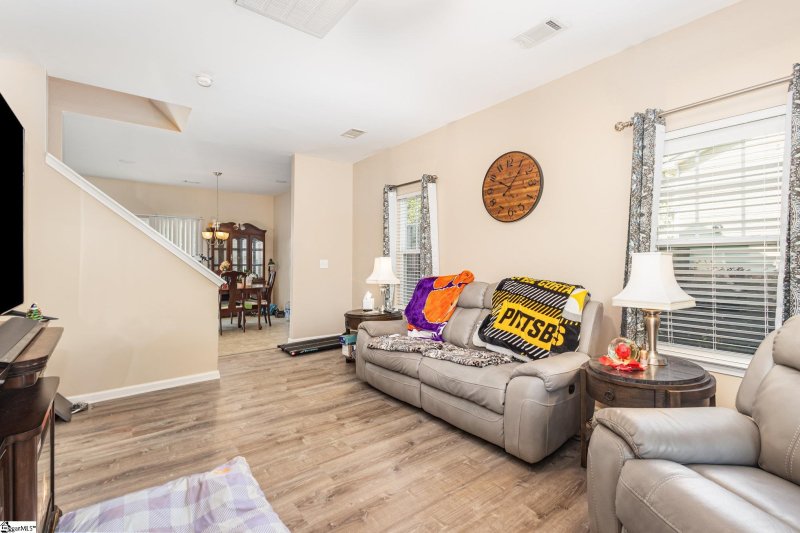 Property image 5 of 214 Rivers Edge Circle in Fairview Chase, Simpsonville, SC 29680