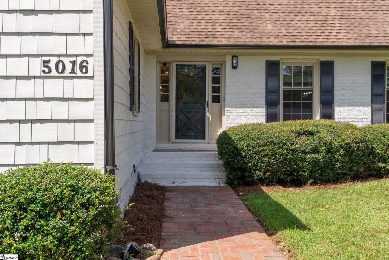 Property image 4 of 5016 Bridle Path Lane in Pelham Woods, Greenville, SC 29615