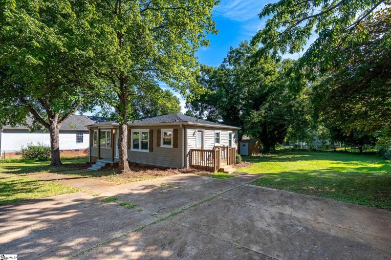 Property image 3 at 108 Mack Street, Greenville, SC 29609