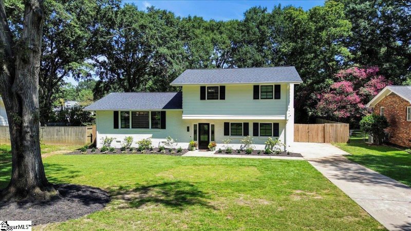 Property image 2 at 609 Don Drive, Greenville, SC 29607