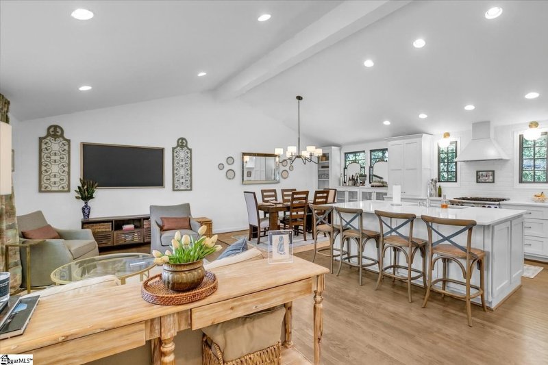 Property image 5 at 609 Don Drive, Greenville, SC 29607