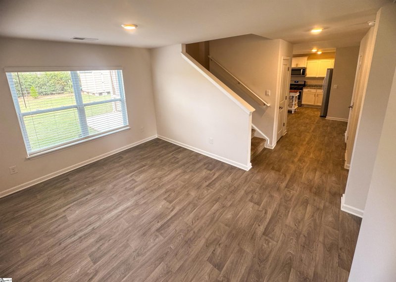 Property image 5 of 403 Sweetgrass Lane in Cambridge Walk, Piedmont, SC 29673