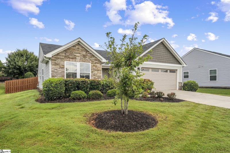 Property image 2 of 504 Harwood Court in Annandale Estates, Greenville, SC 29617