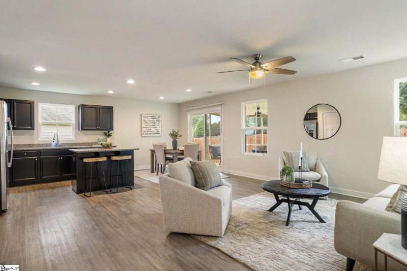 Property image 4 of 504 Harwood Court in Annandale Estates, Greenville, SC 29617