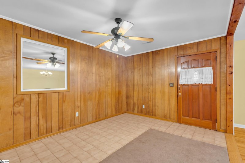 Property image 4 at 180 Pine Drive, Taylors, SC 29687