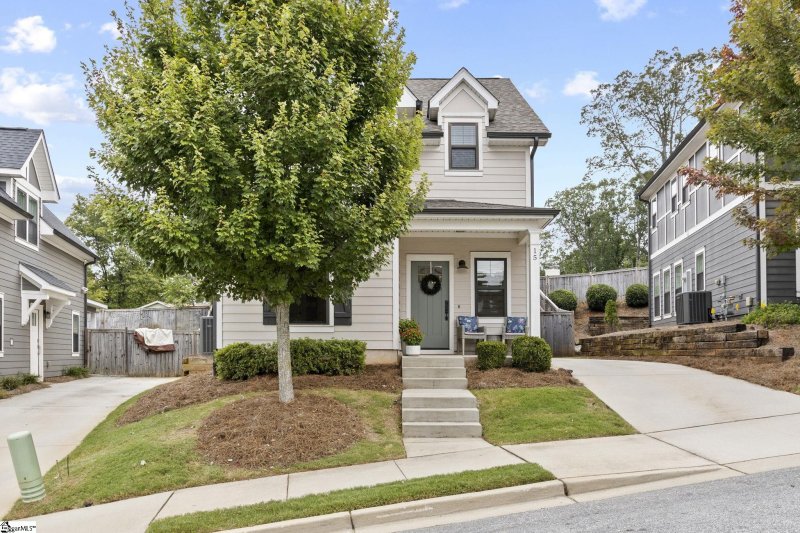 Property image 2 at 15 Greenridge Drive, Greenville, SC 29607