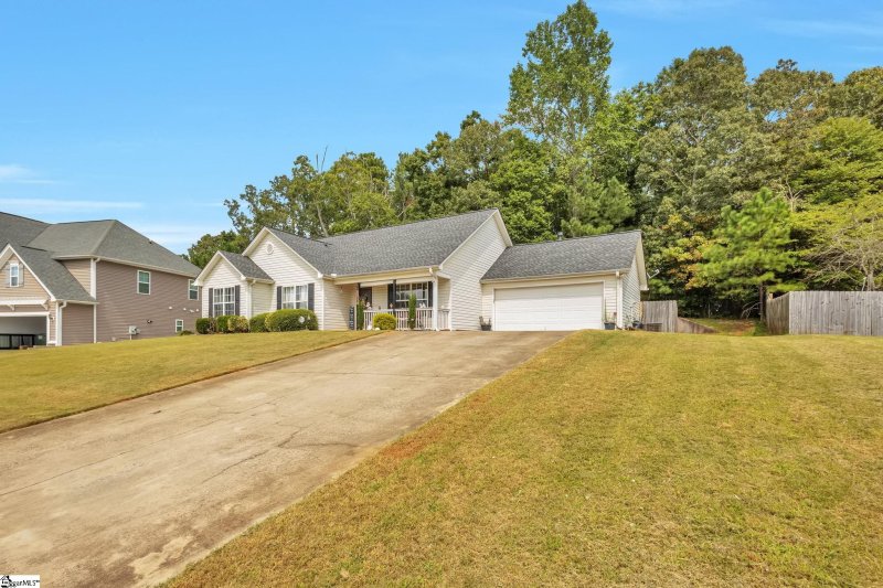 Property image 3 of 325 Marble Lane in Hanging Rock, Boiling Springs, SC 29316