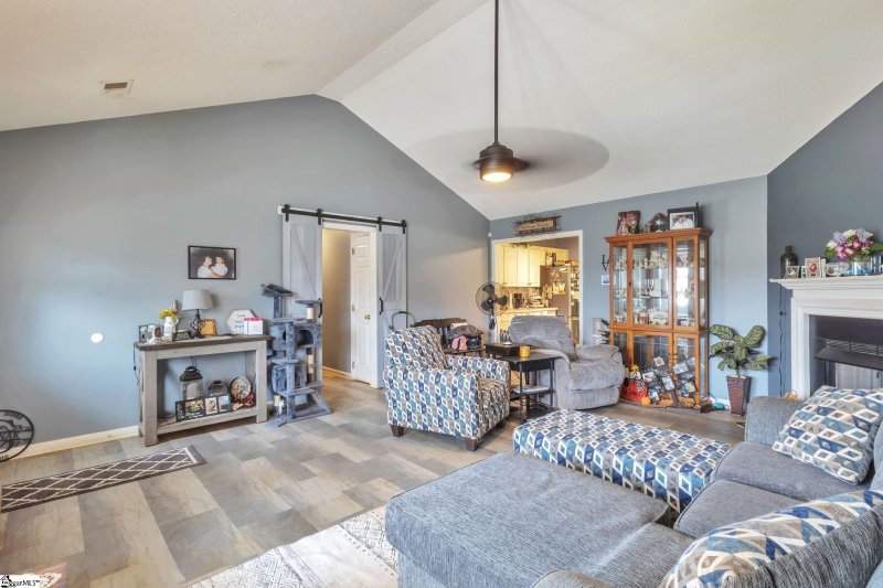 Property image 5 of 325 Marble Lane in Hanging Rock, Boiling Springs, SC 29316