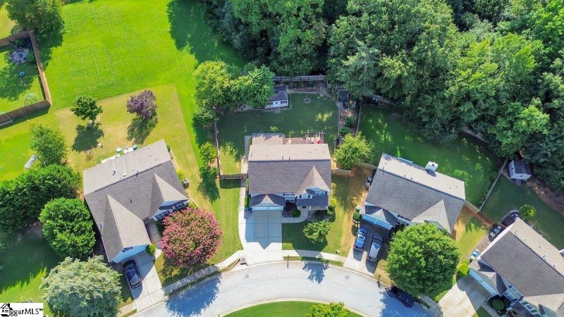 Property image 4 of 105 Saddlebrook Lane in Summerfield, Greenville, SC 29607