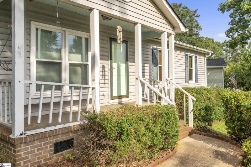 Property image 3 at 121 Apollo Avenue, Greer, SC 29651