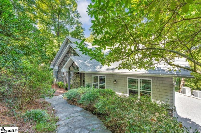 Property image 5 of 30 Gulf Stream Lane in Keowee Key, Salem, SC 29676