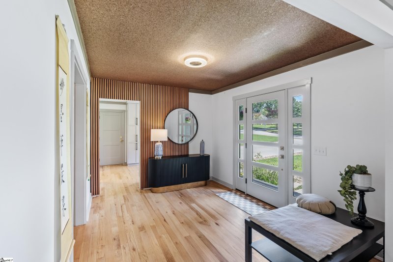 Property image 4 of 225 Parliament Road in Merrifield Park, Greenville, SC 29615