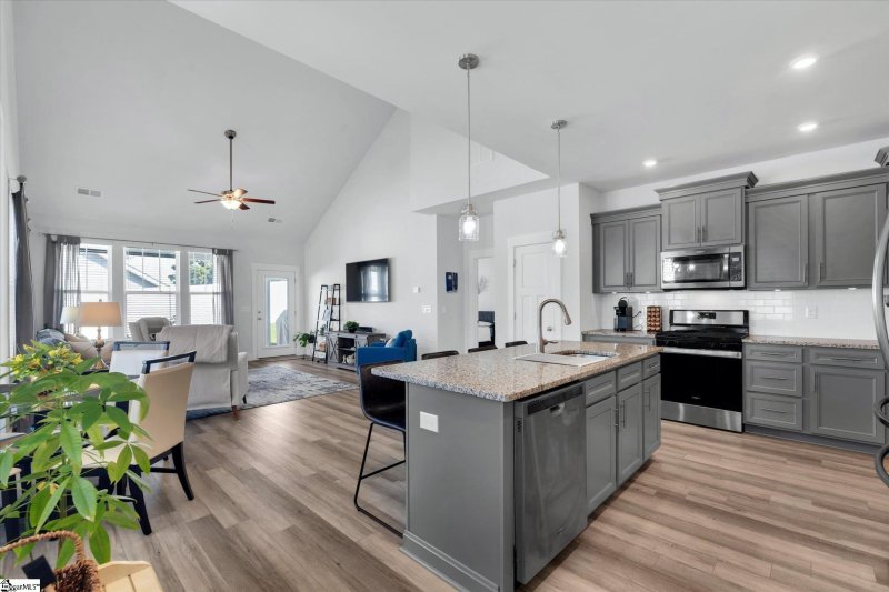 Property image 2 of 107 Pine Hollow Place in Sheffield Village, Easley, SC 29642