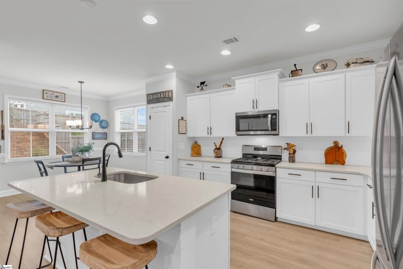 Property image 4 at 405 Townsend Avenue, Greer, SC 29651