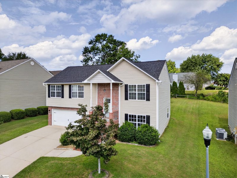 Property image 3 at 34 Spring Fellow Lane, Taylors, SC 29687