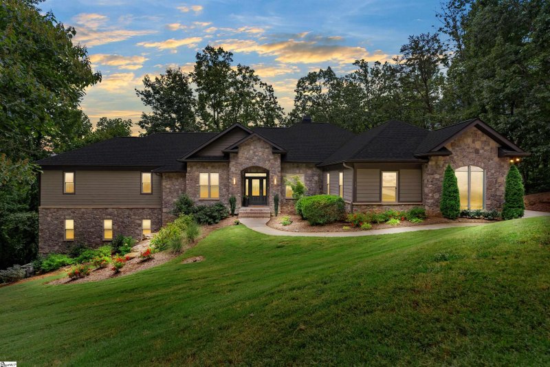 Property image 2 of 15 Falling Leaf Drive in The Woodlands at Cherokee Valley, Travelers Rest, SC 29690