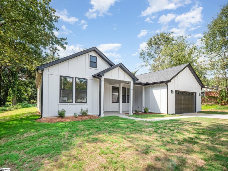 Property image 3 of 6 Gavin Place in Oakview, Taylors, SC 29687