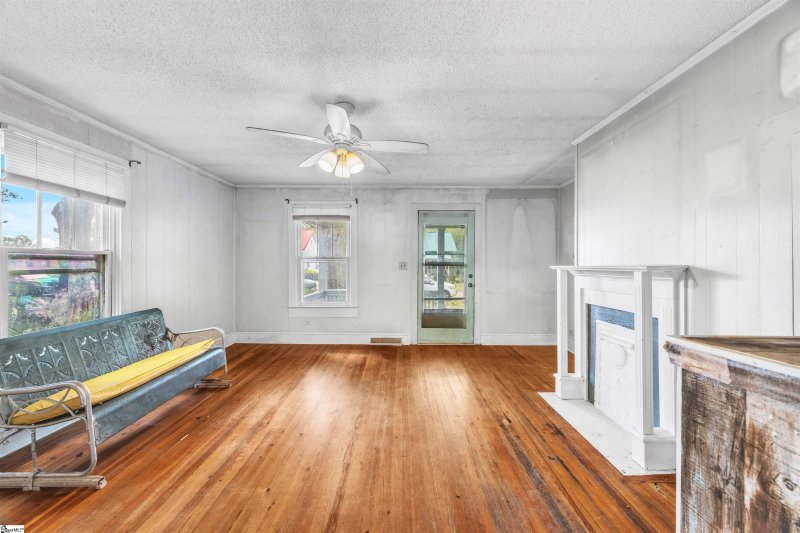 Property image 2 at 6 Stephenson Avenue, Greenville, SC 29617