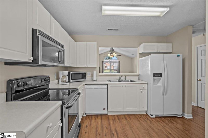 Property image 2 of 44 Bailess Court in Riverside Townes, Greer, SC 29650