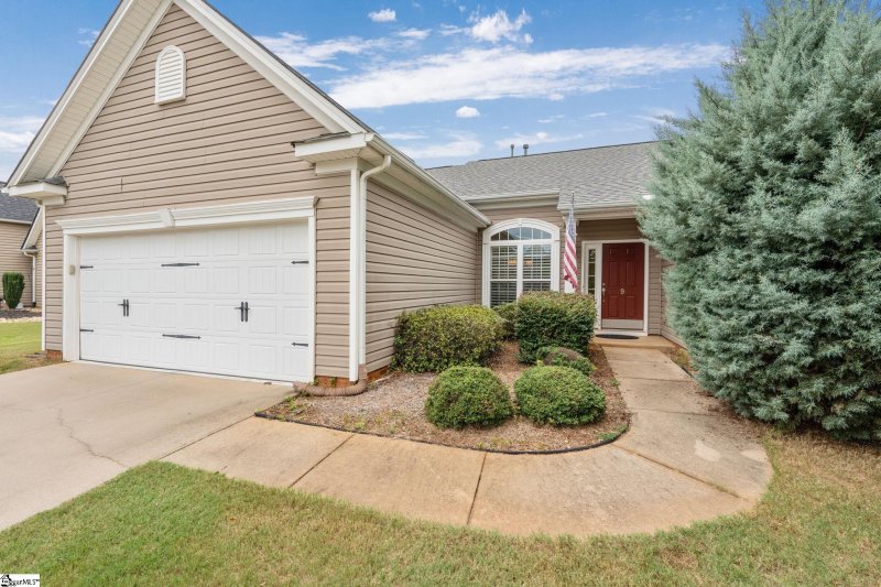 Property image 3 at 9 Wateree Way, Simpsonville, SC 29680