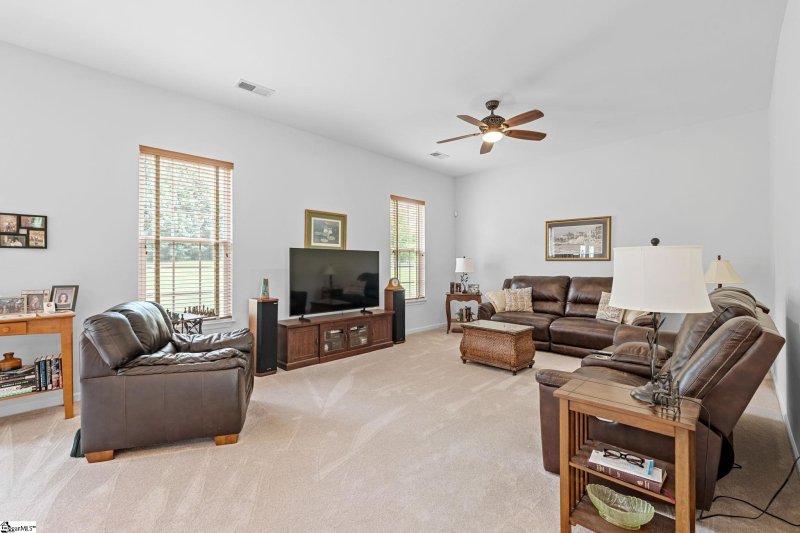 Property image 4 at 9 Wateree Way, Simpsonville, SC 29680