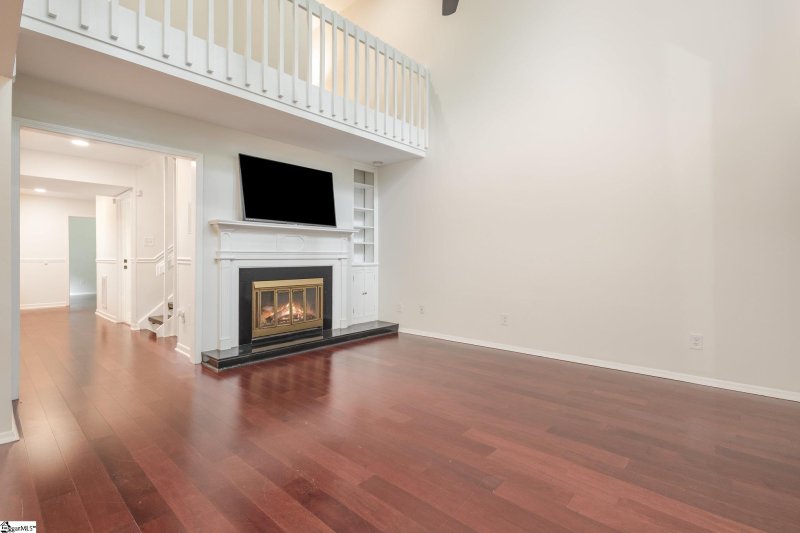 Property image 4 of 171 Ingleoak Lane in Inglewood, Greenville, SC 29615