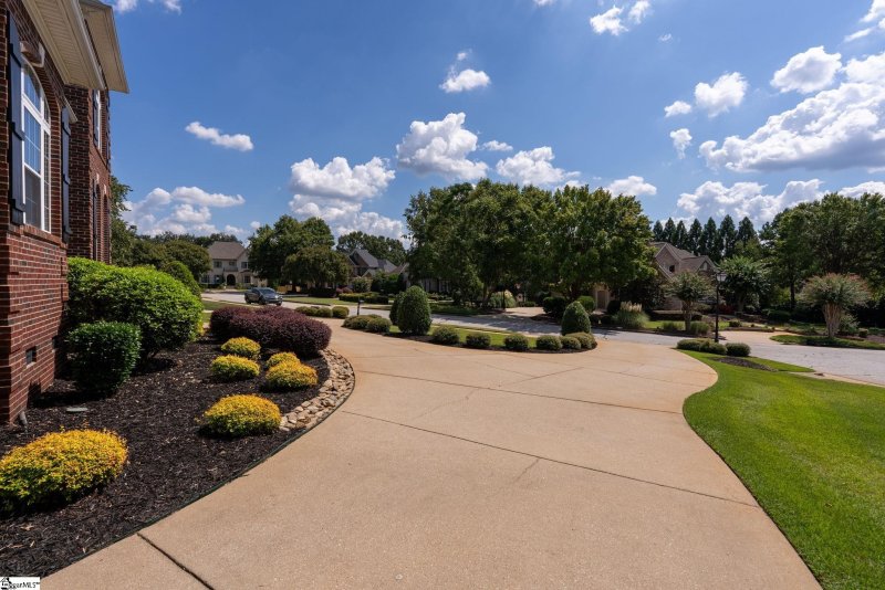 Property image 4 at 101 Norman Place, Greenville, SC 29615