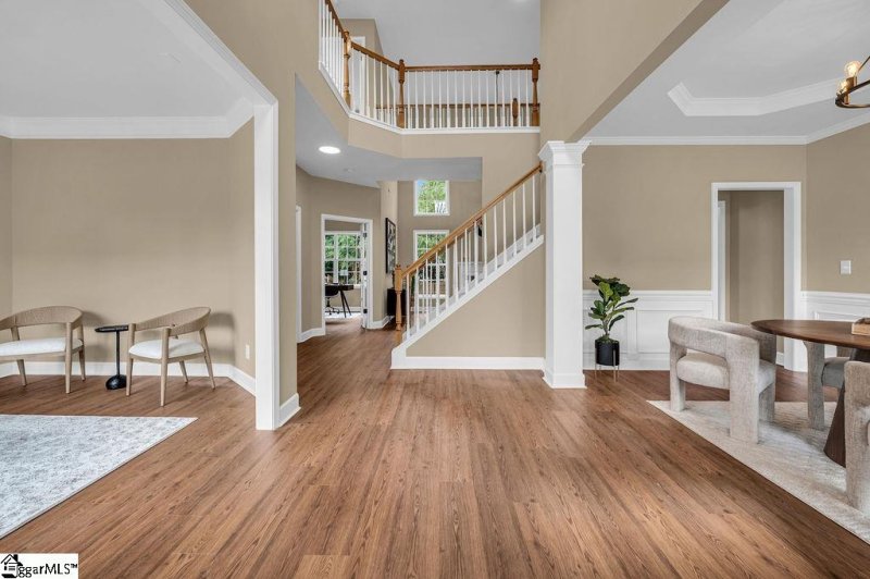 Property image 3 at 4 Breezewood Court, Greenville, SC 29607